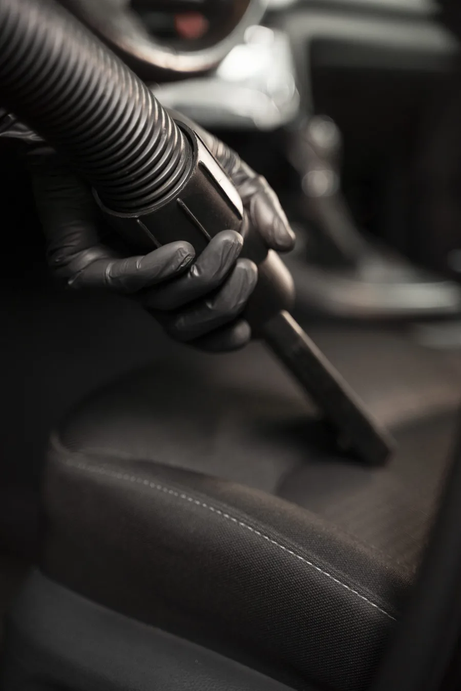 Nettoyage intérieur de voiture haut de gamme à Tours par Nath'Cleaner